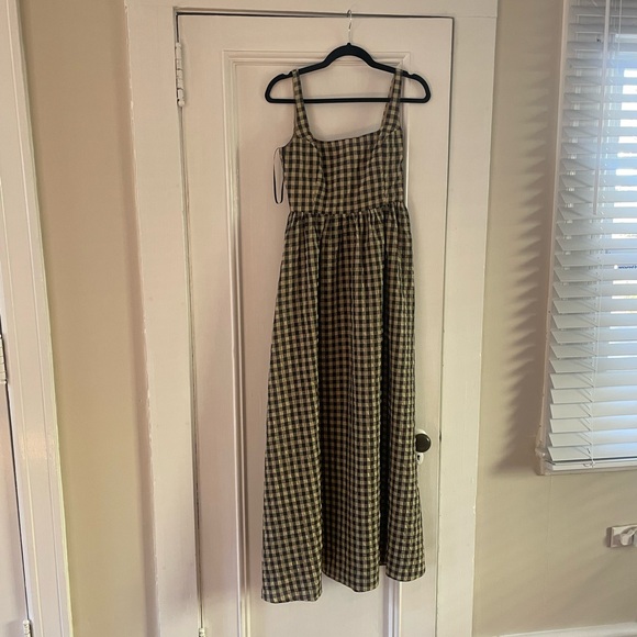 Princess Polly Tan and Black Checkered Maxi Dress 🖤💛🖤 - Picture 2 of 10